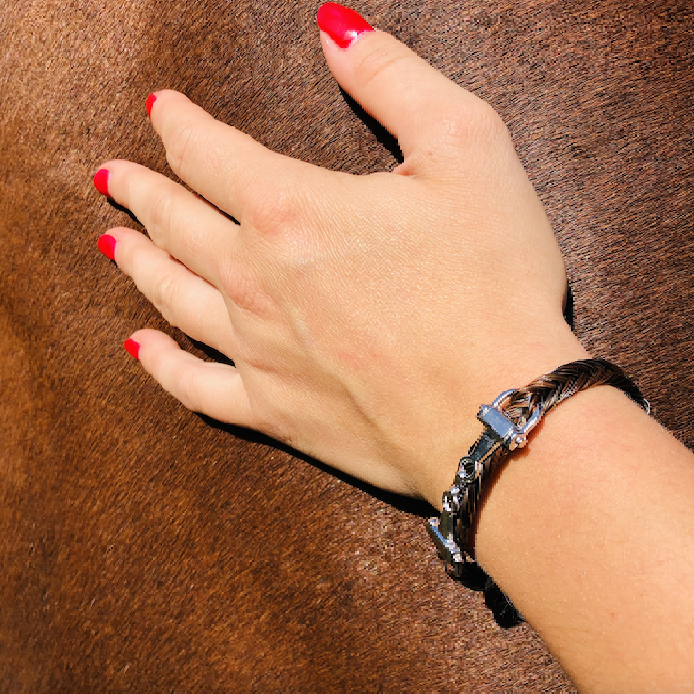 découvrez comment choisir le bracelet cheval adapté à votre style et à vos besoins pour allier élégance et confort au poignet.